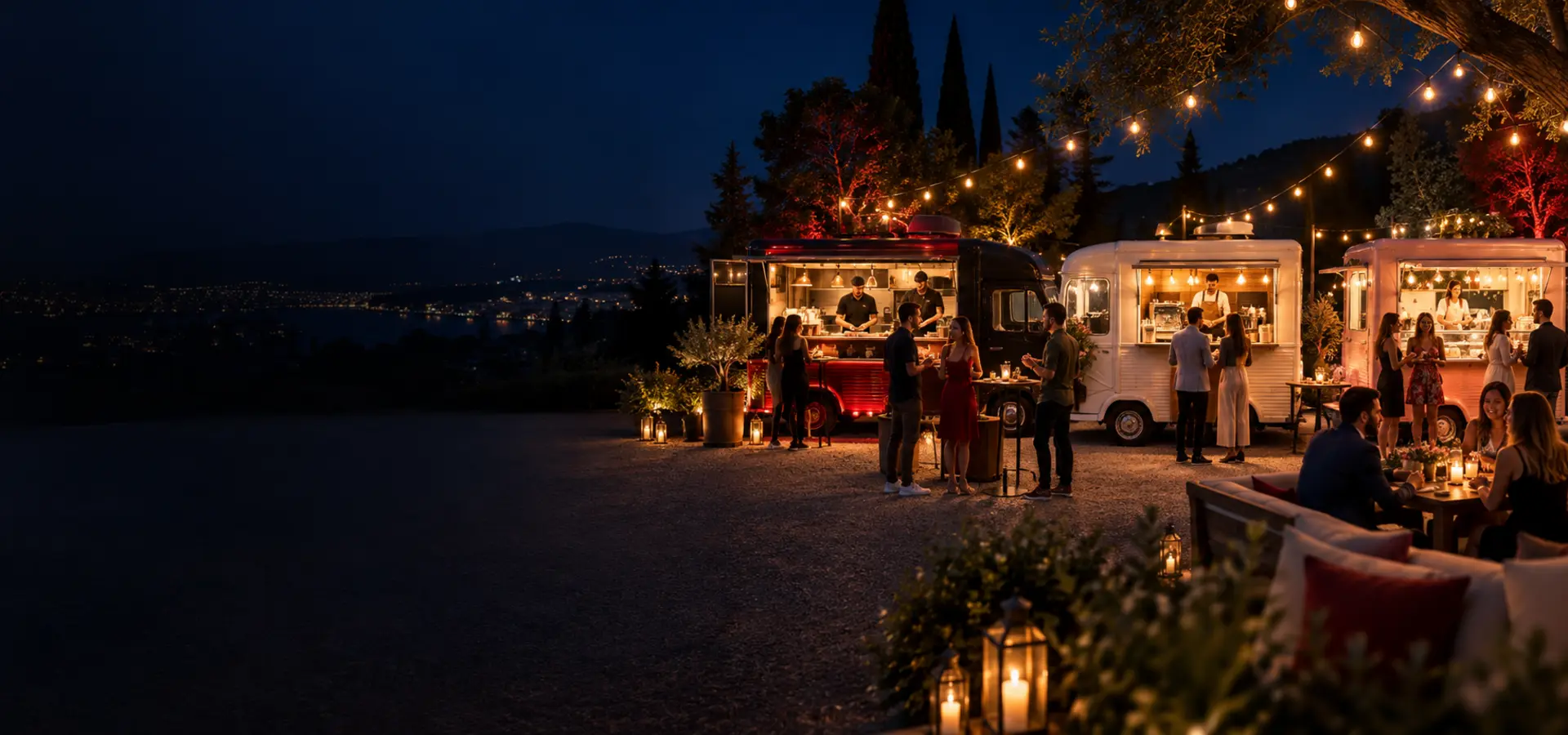 Sfeervolle foodtrucks tijdens een evenement